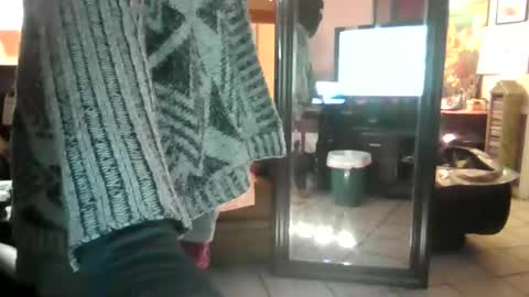 Snapshot of luckytrustme chatting on February 4, 2026, 9:15 am luckytrustme online show from February 4, 2026, 9:15 am