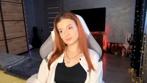 EmmaEmbers online show from April 17, 2026, 12:08 pm