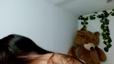 Snapshot of lucy1609 chatting on October 24, 2025, 8:05 pm lucy1609 online show from October 24, 2025, 8:05 pm