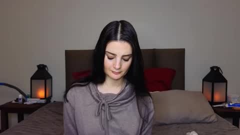 Snapshot of lucy1990xxx chatting on September 19, 2025, 9:15 pm Lucy online show from September 19, 2025, 9:15 pm