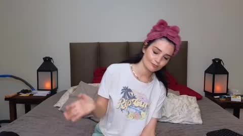 Snapshot of lucy1990xxx chatting on September 30, 2025, 9:09 pm Lucy online show from September 30, 2025, 9:09 pm