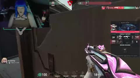 lucy43333 online show from November 29, 2025, 5:05 pm