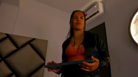   online show from May 2, 2026, 4:06 am