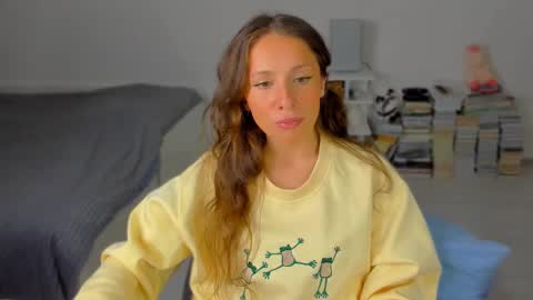 Snapshot of lucy__ray chatting on October 2, 2025, 5:42 pm lucy__ray online show from October 2, 2025, 5:42 pm