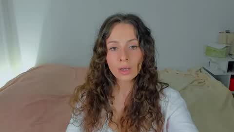 lucy__ray online show from May 22, 2026, 8:03 pm
