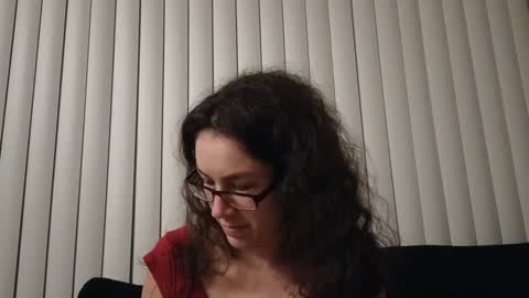 Lucy online show from February 6, 2025, 1:43 pm