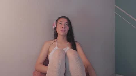 Lucy Herrera online show from January 15, 2026, 4:22 pm