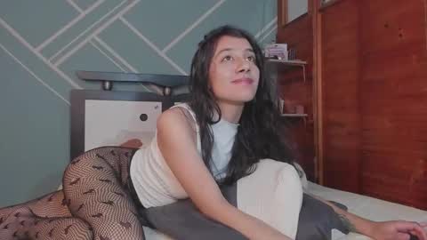 Lucy Herrera online show from February 12, 2026, 12:27 am