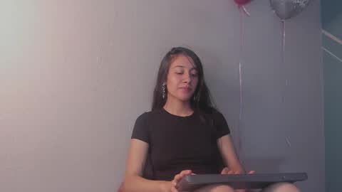 Lucy Herrera online show from February 25, 2026, 10:52 pm