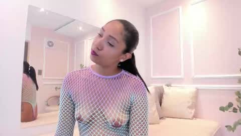 lucy_canel online show from February 19, 2026, 6:59 pm