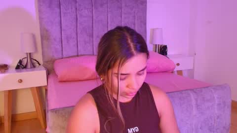 Snapshot of lucy_carson chatting on April 6, 2026, 3:15 am lucy online show from April 6, 2026, 3:15 am