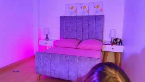 Snapshot of lucy_carson chatting on April 20, 2026, 3:42 am lucy online show from April 20, 2026, 3:42 am
