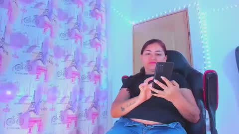 Snapshot of lucy_chanell chatting on May 17, 2026, 12:52 am lucy online show from May 17, 2026, 12:52 am