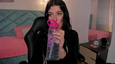 Snapshot of lucy_greys_ chatting on April 16, 2026, 11:44 am Lucy Greys online show from April 16, 2026, 11:44 am