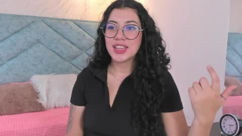 Snapshot of lucy_greys_ chatting on April 22, 2026, 7:26 pm Lucy Greys online show from April 22, 2026, 7:26 pm