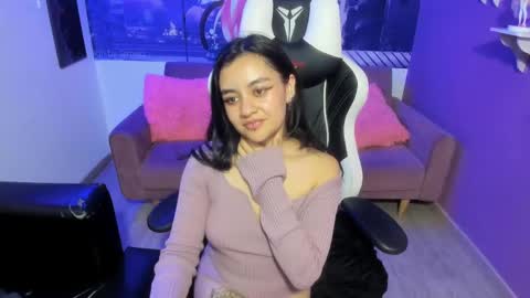 lucy_harris_ online show from February 7, 2025, 11:24 pm