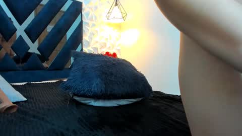 lucy_harris_ online show from February 11, 2025, 1:41 am
