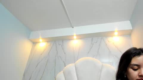 lucy_harris_ online show from February 17, 2025, 1:25 am