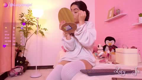 Snapshot of lucy_joi chatting on March 6, 2026, 2:19 am Luciana online show from March 6, 2026, 2:19 am