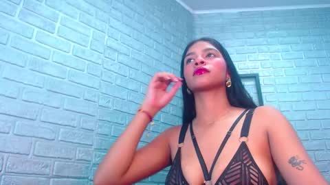 IM LUCY online show from September 10, 2025, 4:51 pm