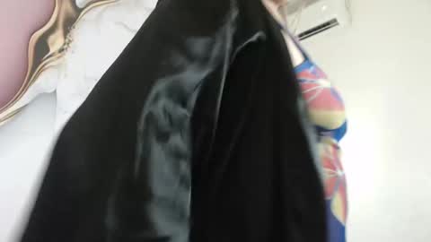 Snapshot of lucy_milf_474 chatting on September 11, 2025, 12:27 pm Lucy online show from September 11, 2025, 12:27 pm