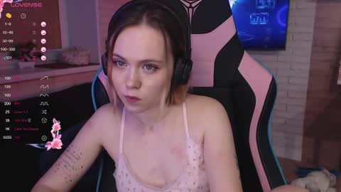 Lucy online show from November 5, 2025, 9:04 pm