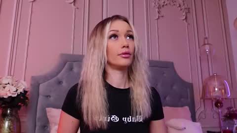 Snapshot of lucyaddison chatting on October 14, 2025, 2:34 am LucyAddison online show from October 14, 2025, 2:34 am