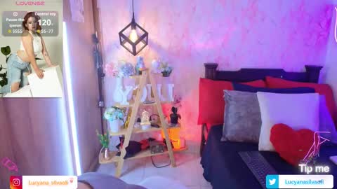 Lucyana Silva online show from September 12, 2025, 12:16 pm