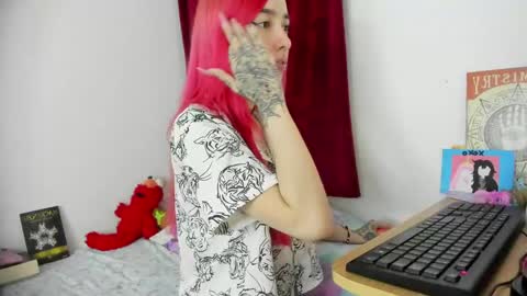 lucyblood online show from May 16, 2026, 2:19 am