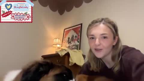 Snapshot of lucydelovely chatting on August 4, 2026, 12:03 am Lucy online show from August 4, 2026, 12:03 am