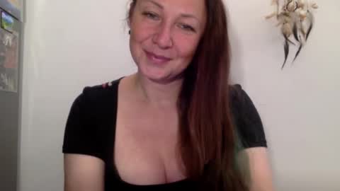Snapshot of lucykissxx chatting on October 22, 2025, 2:17 pm LucyKissxx online show from October 22, 2025, 2:17 pm