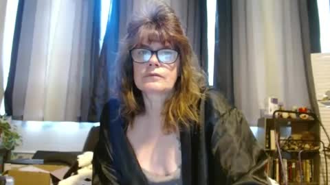 Snapshot of lucylling chatting on February 25, 2025, 3:05 pm lucylling online show from February 25, 2025, 3:05 pm