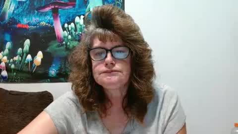 Snapshot of lucylling chatting on September 17, 2025, 1:46 pm lucylling online show from September 17, 2025, 1:46 pm