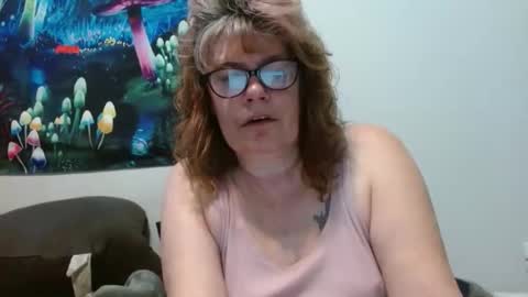 Snapshot of lucylling chatting on February 14, 2026, 8:05 pm lucylling online show from February 14, 2026, 8:05 pm