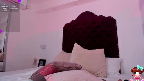 Instagramlucyluy10 online show from February 15, 2025, 8:43 pm