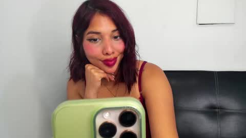 Snapshot of lucymartelli chatting on February 7, 2025, 3:19 pm Lucy online show from February 7, 2025, 3:19 pm