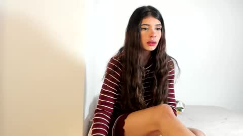 lucyportman online show from February 23, 2026, 5:49 am