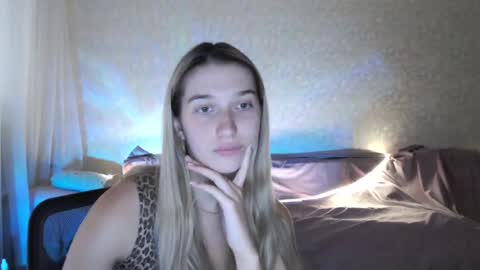 Lucy Ree online show from September 11, 2025, 3:12 pm