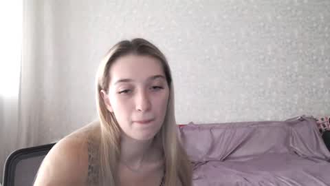 Lucy Ree online show from September 13, 2025, 9:42 am