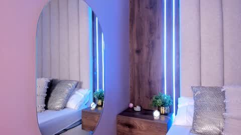 Lucy online show from November 29, 2025, 1:47 pm