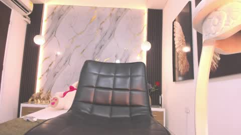 Luciana online show from March 11, 2025, 1:16 am