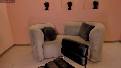 Lucy online show from September 17, 2025, 9:16 pm