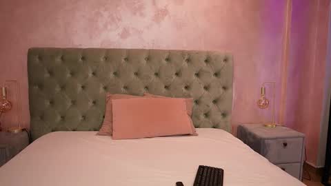 Snapshot of lucywilow chatting on January 19, 2026, 2:15 am LucyWillow online show from January 19, 2026, 2:15 am