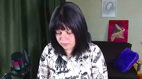 Snapshot of lucywmiller chatting on September 26, 2025, 10:30 am Call me Lucy online show from September 26, 2025, 10:30 am