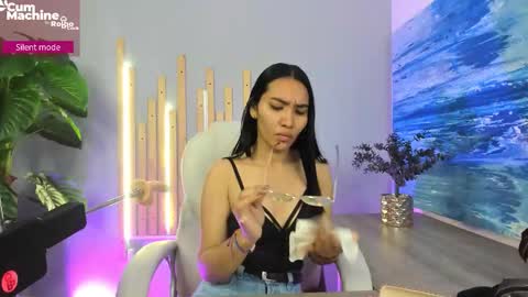 Lucy Liiu online show from September 24, 2025, 12:19 pm