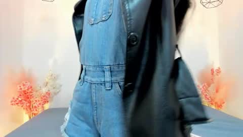 Lucy Liiu online show from November 1, 2025, 12:51 pm