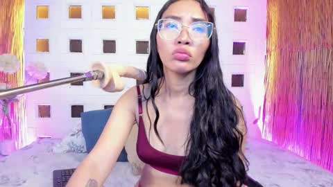 Lucy Liiu online show from March 3, 2026, 9:42 pm