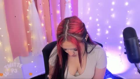 LUCYY FROM HOME  online show from February 12, 2025, 2:35 am