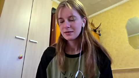 Sofia online show from April 22, 2026, 6:27 am