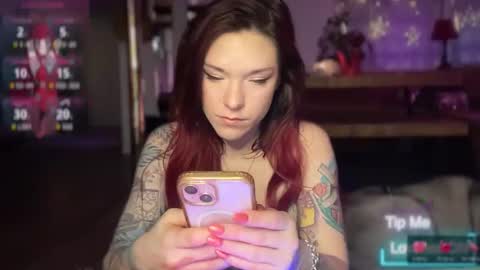 Luubeam             INSTA luubeammm TWITTER lunaisreallycu1 online show from February 3, 2026, 4:21 am